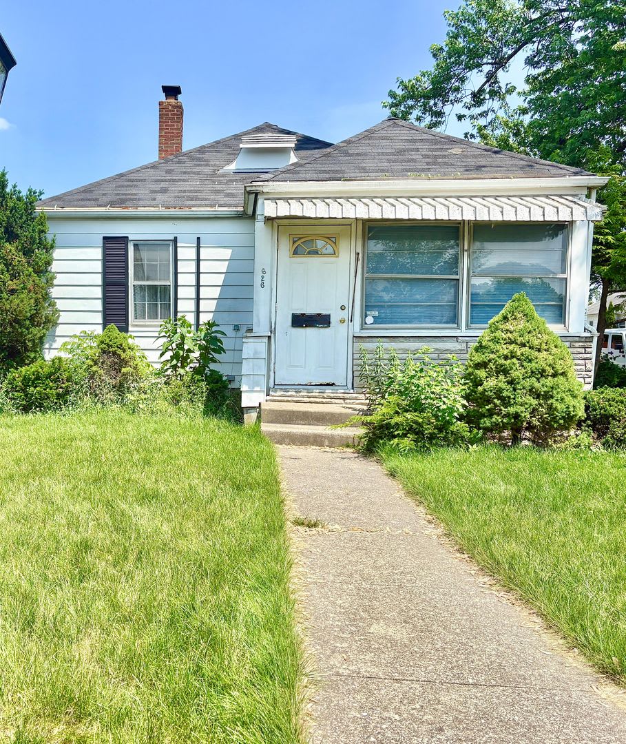 626 Gladstone – photo 2