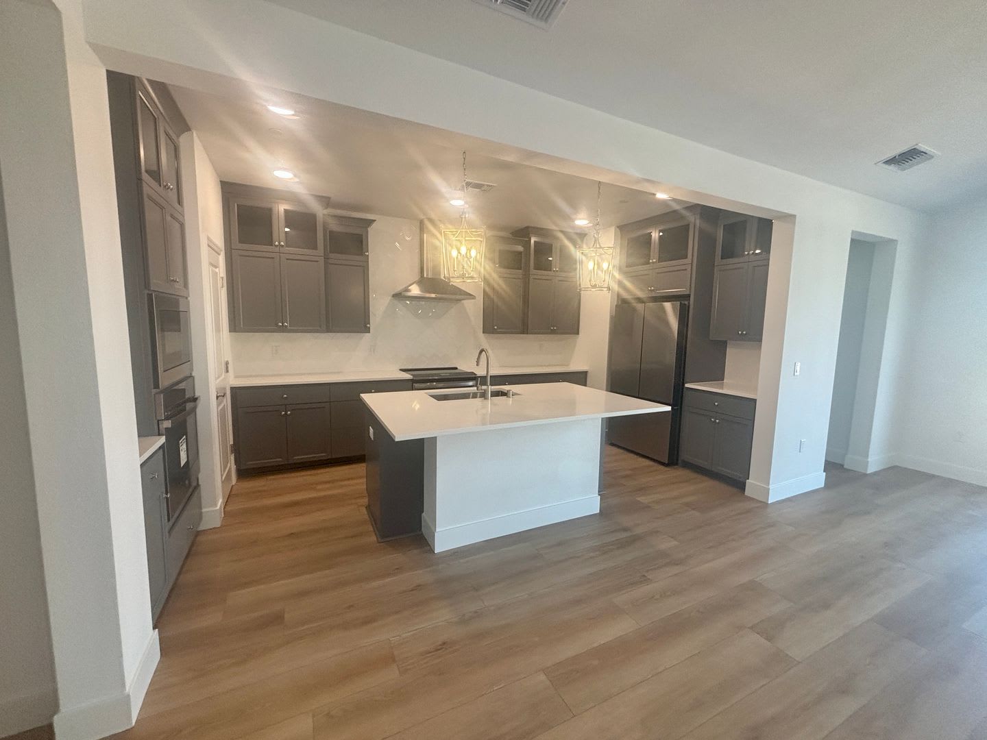 Stunning (BRAND NEW) Rancho 4/3! MUST SEE! See below for viewings – photo 2