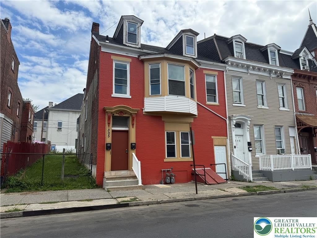 305 N 2nd Street – photo 1