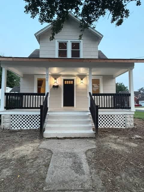 200 Delaware Ave – photo 1
