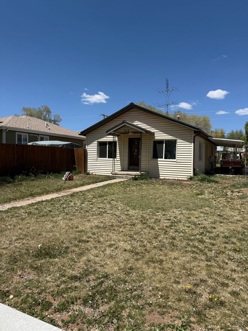 2 bed 1 bath on Montezuma – photo 1
