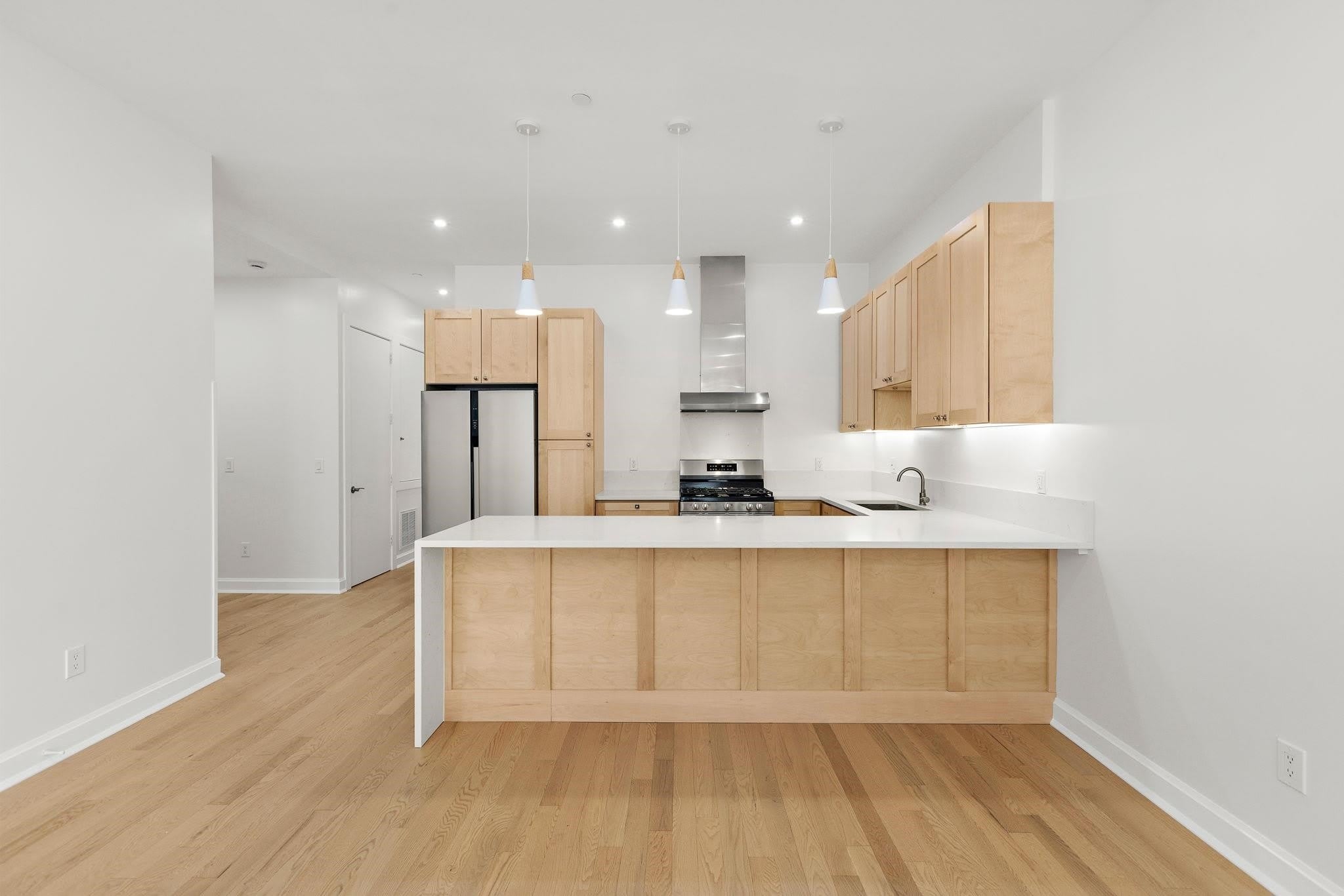 153 New York Ave – photo 5