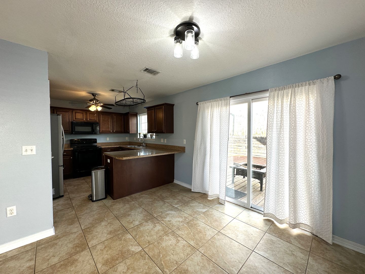 4 Bedrooms And A Bonus Room – photo 5