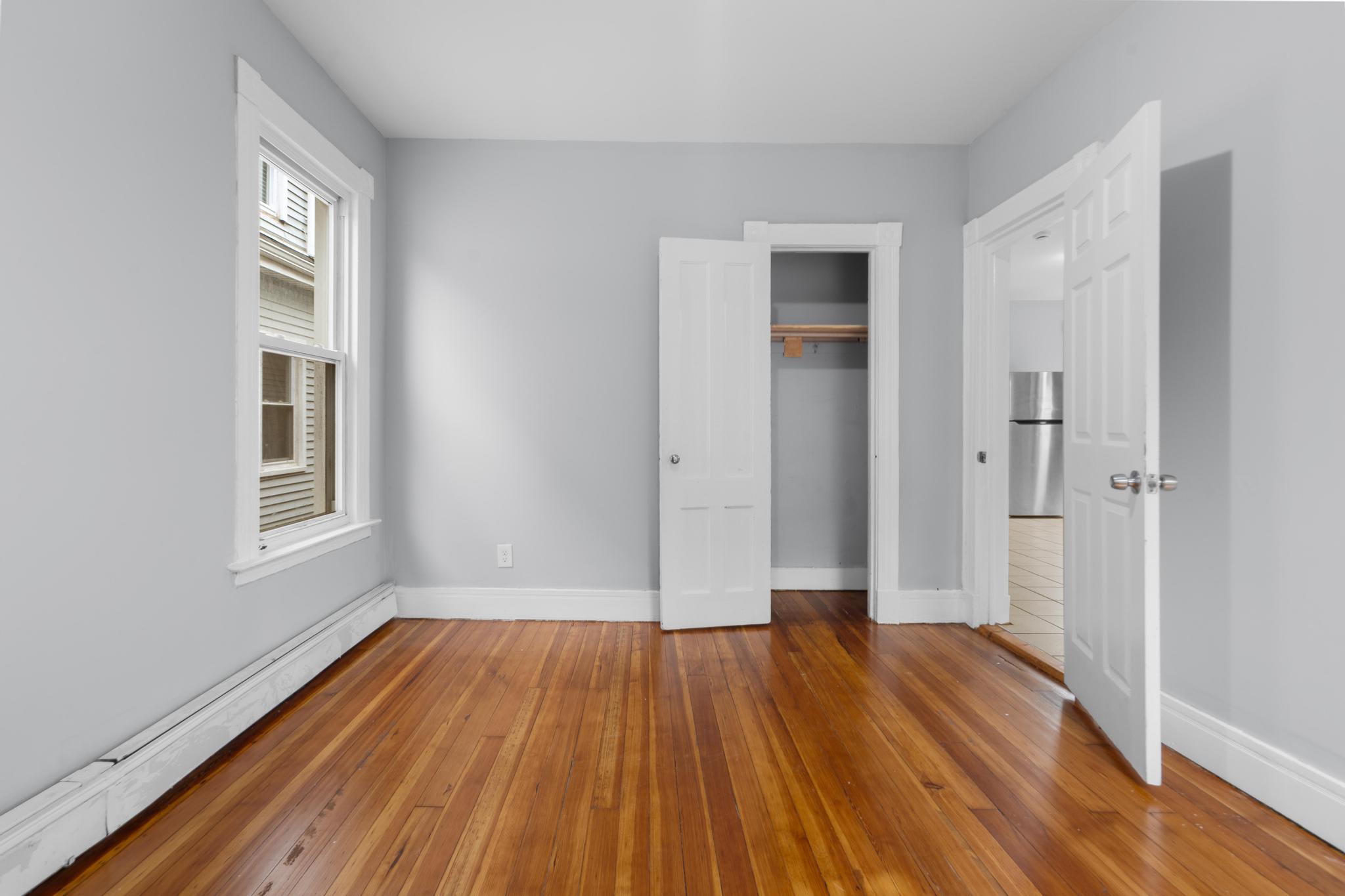 354 Poplar Street, Unit 2 – photo 3