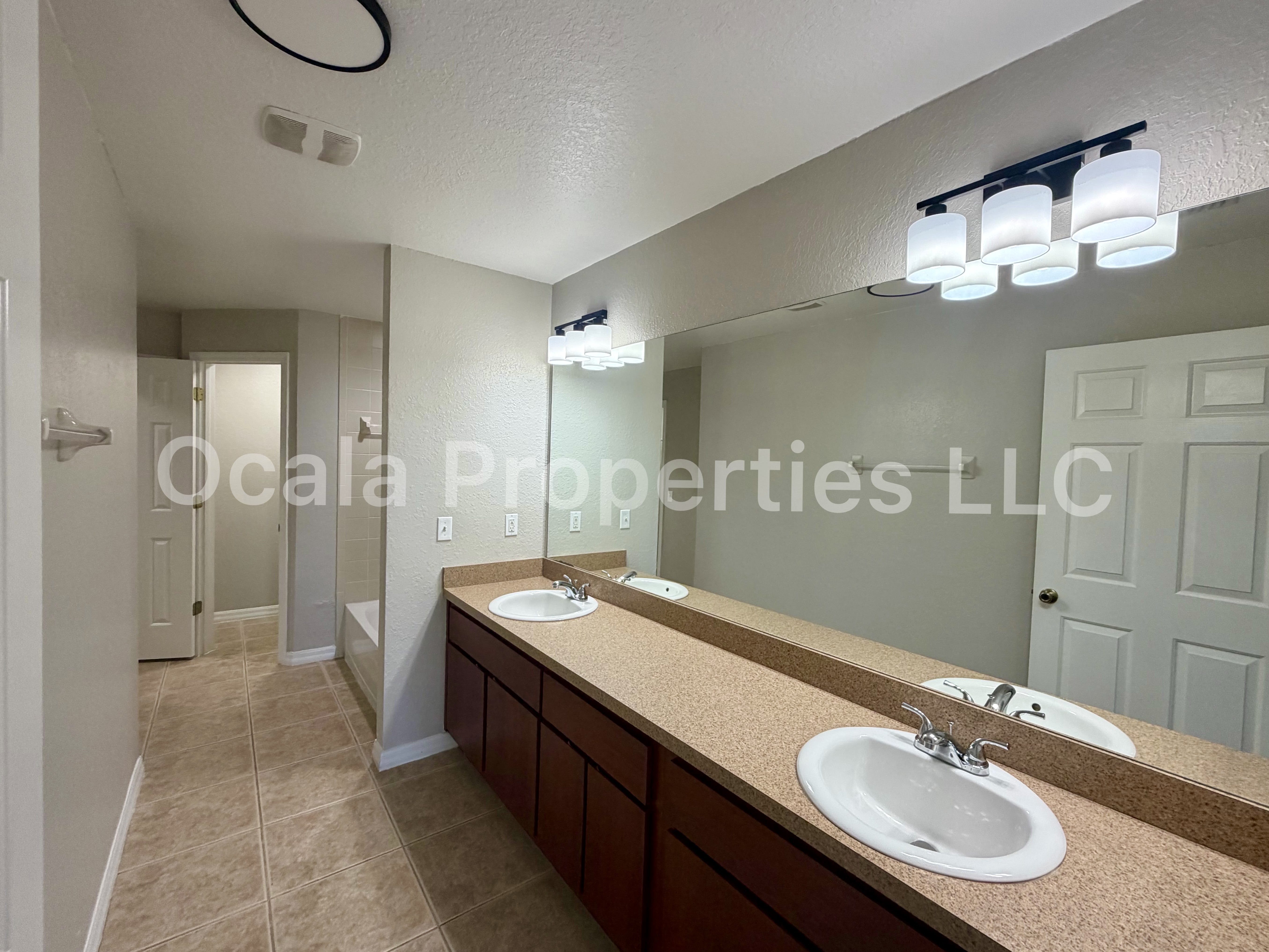 1 Olive Ln – photo 5