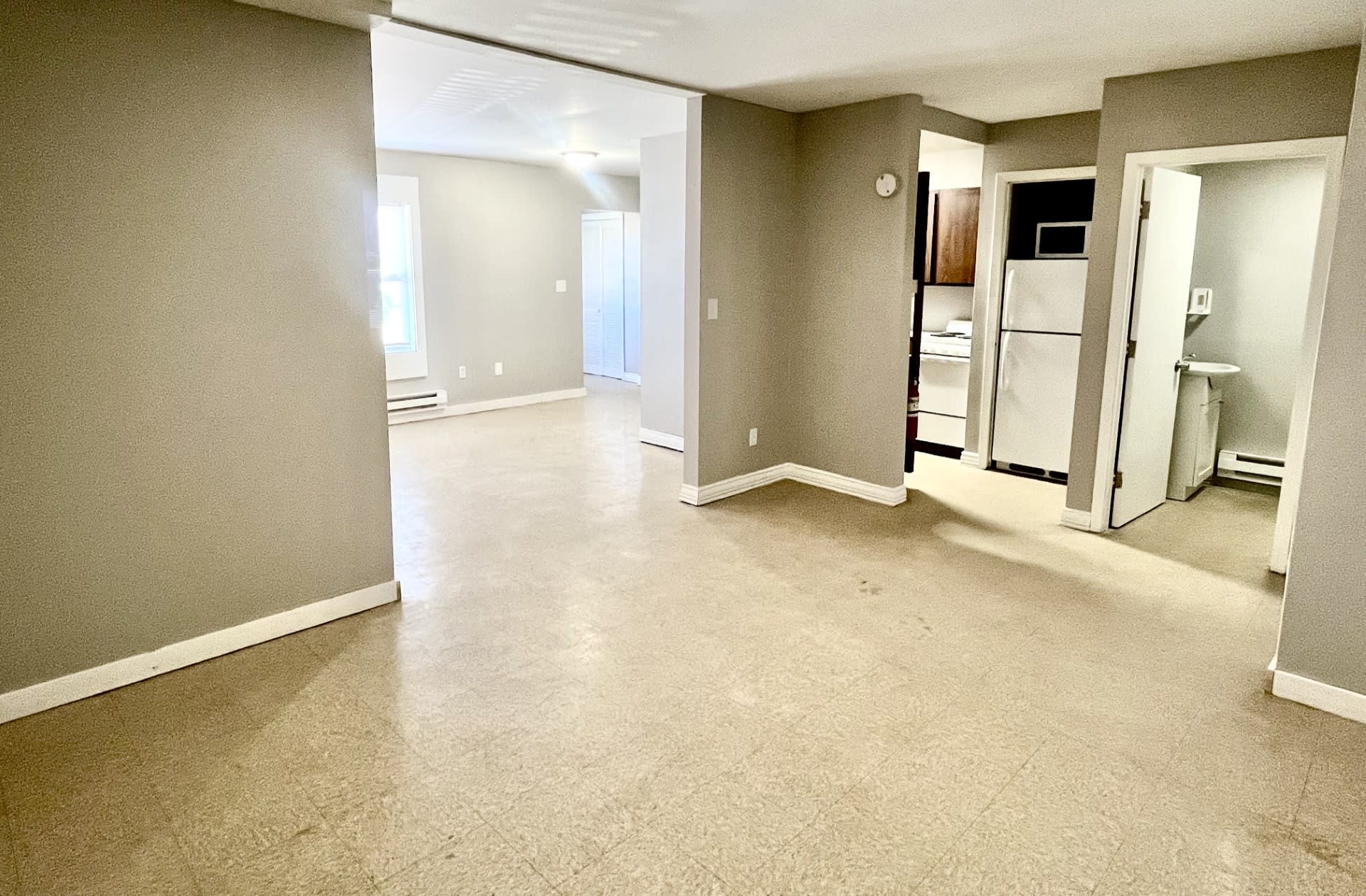 311 N West 2 – photo 4