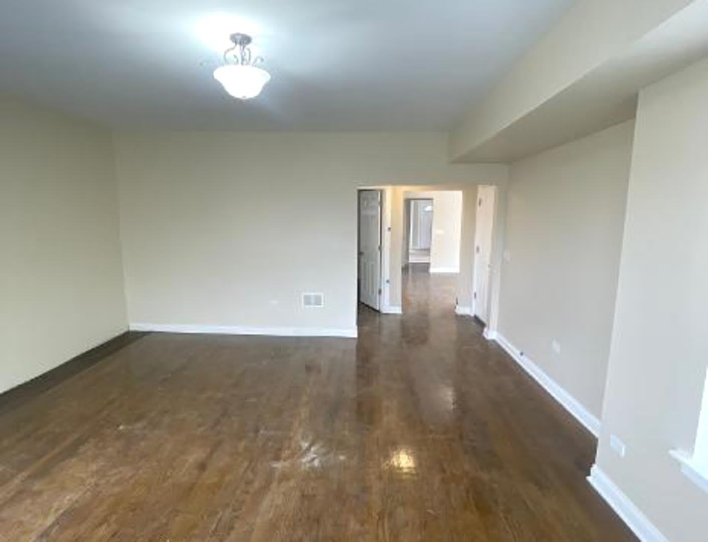 7743 S East End Avenue – photo 3