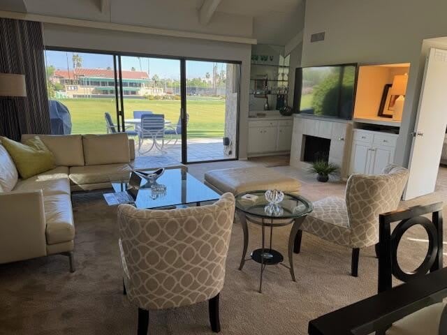 118 Racquet Club Drive S – photo 1