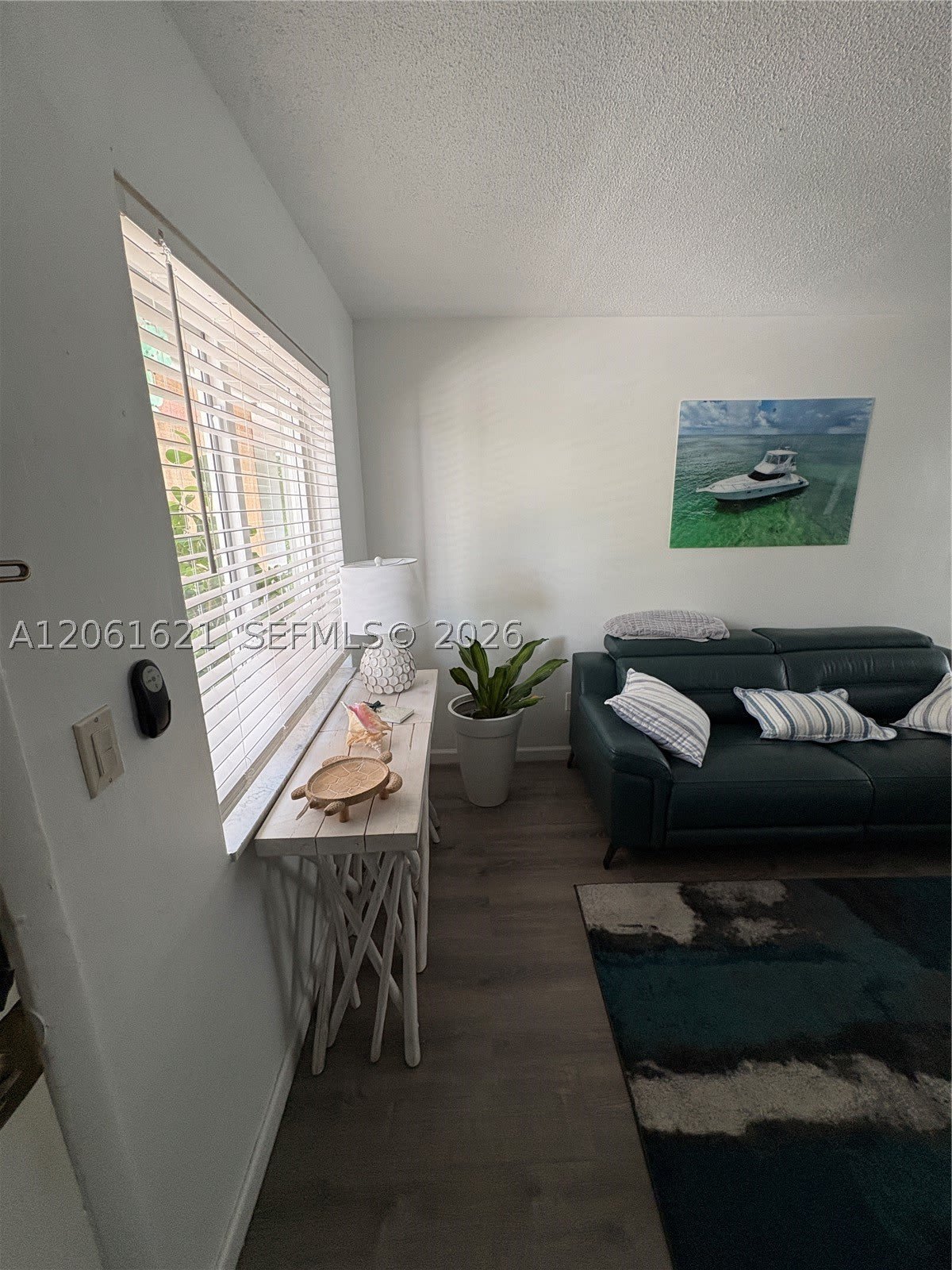 191 NW 17th Ave – photo 2
