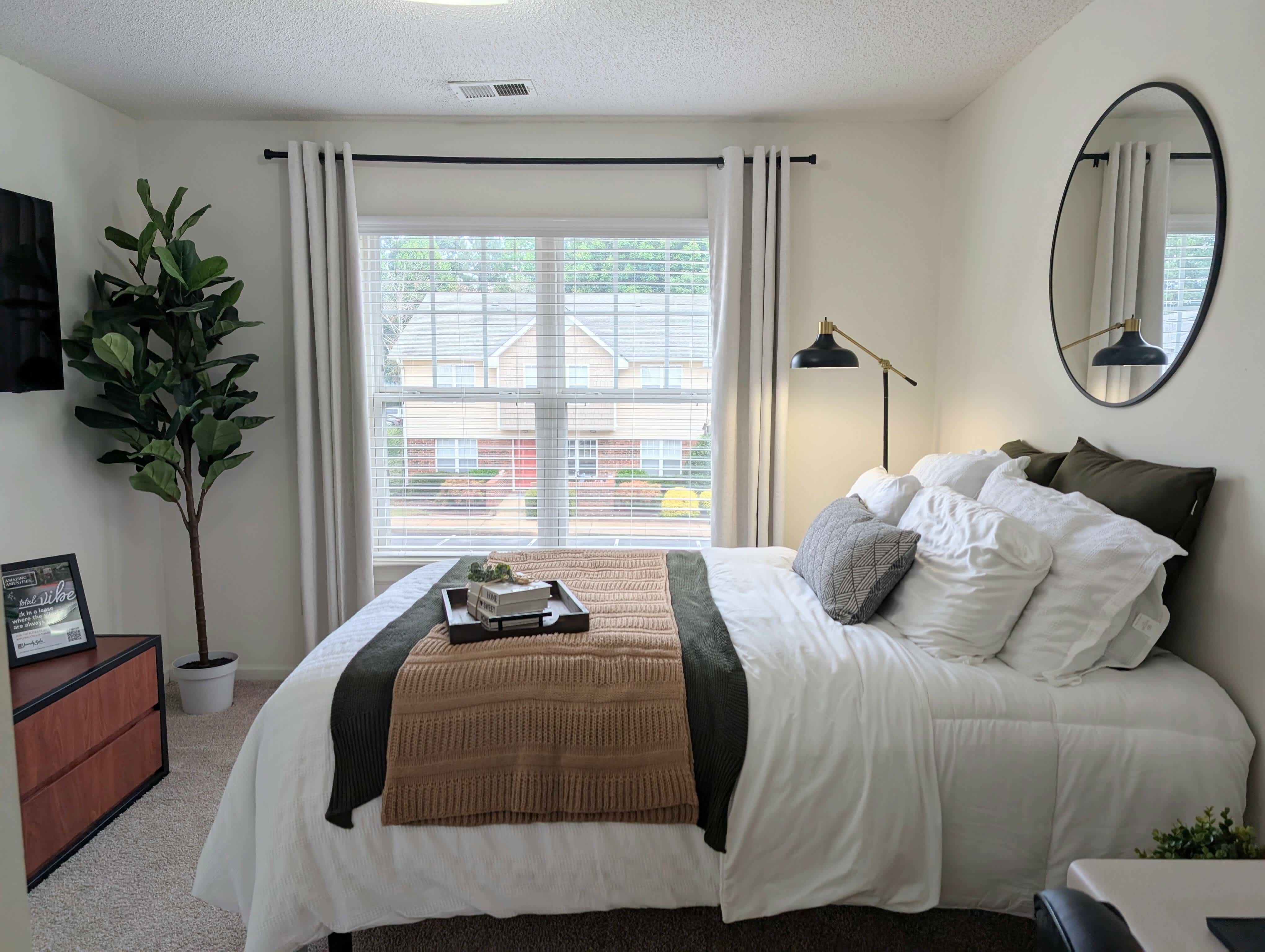 University Suites Student Housing – photo 2