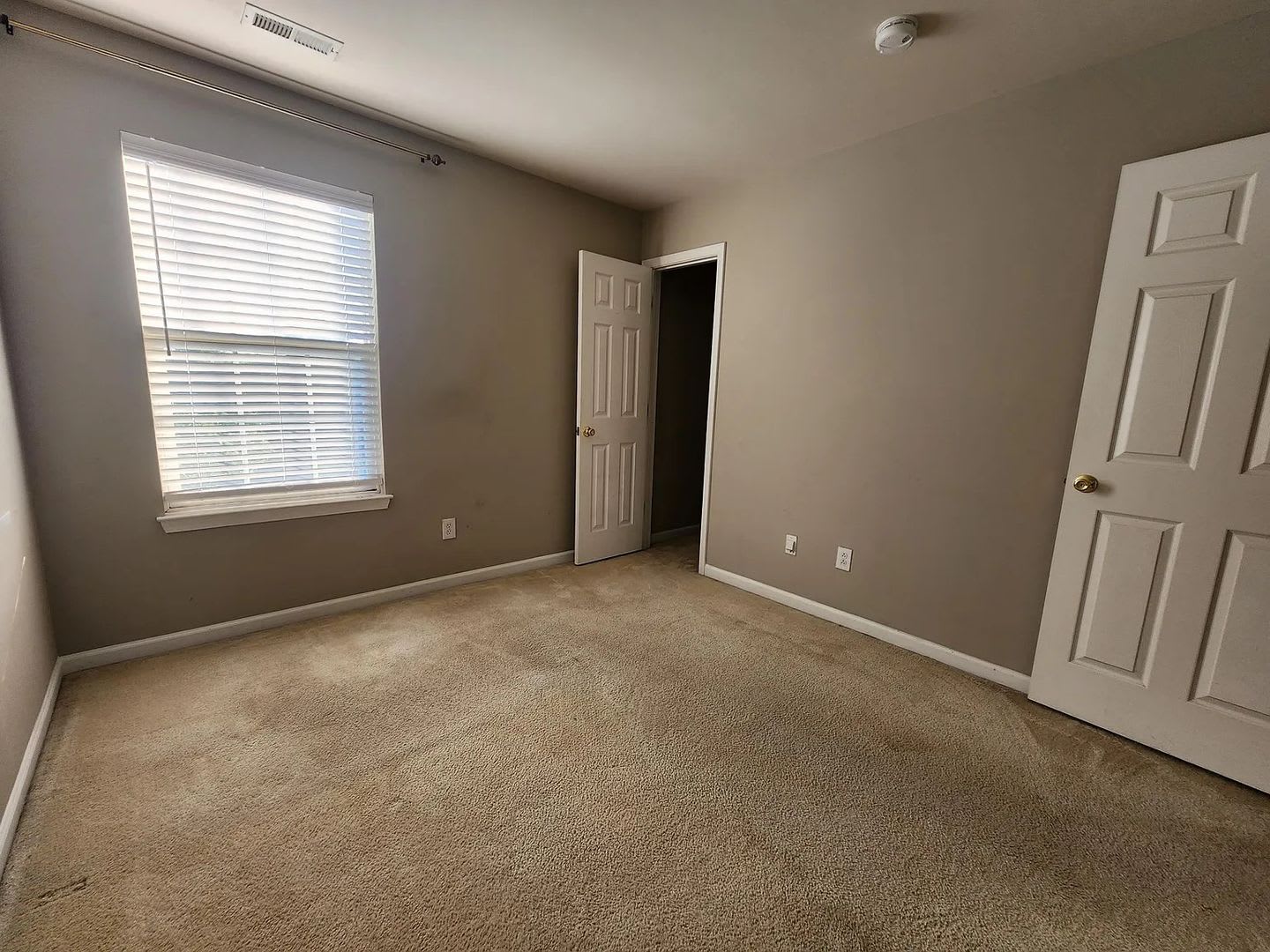 Room in 3 Bedroom Home at Lavista Way – photo 5