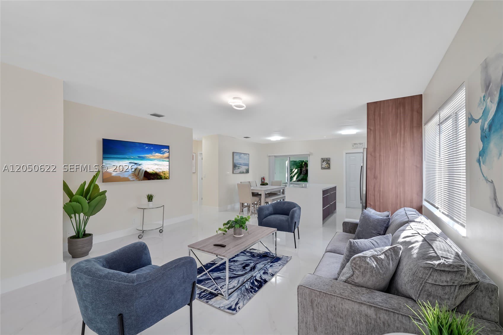 1021 NE 3rd Ave – photo 4