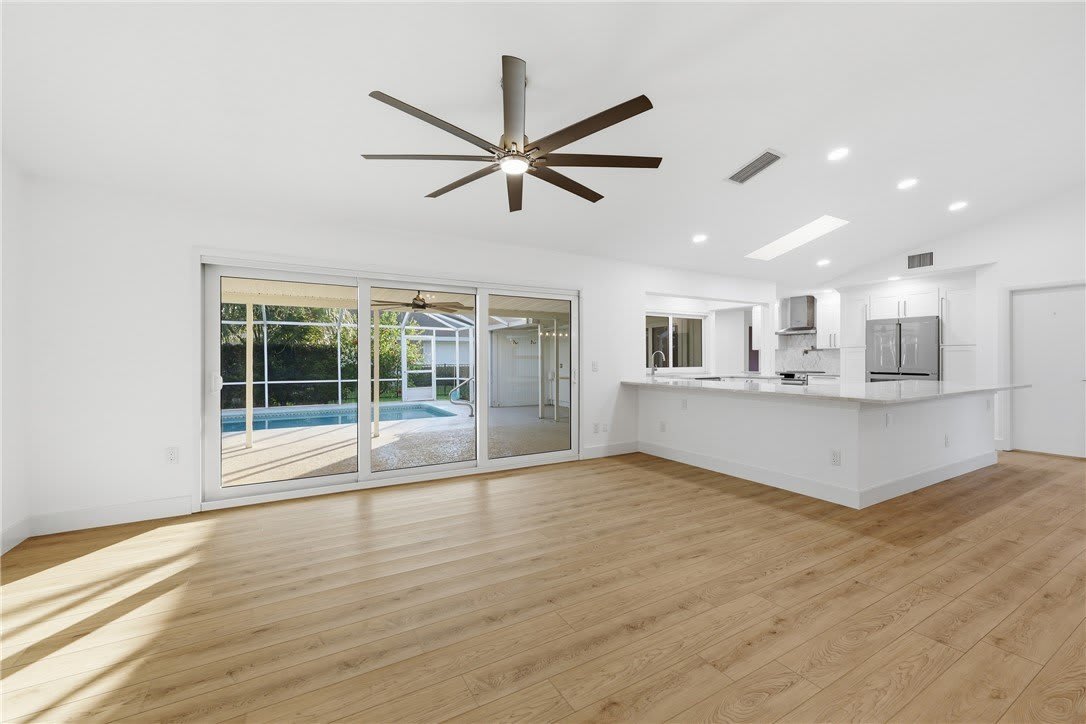 1048 Admirals Walk – photo 4