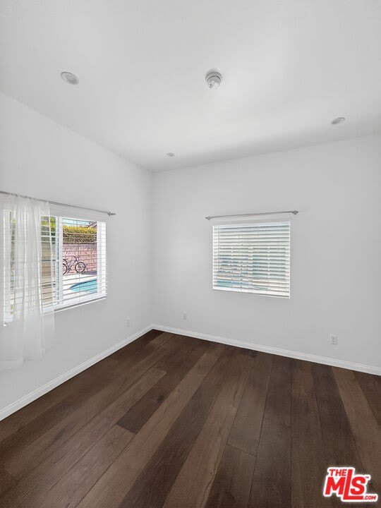 6036 Denny Ave – photo 3