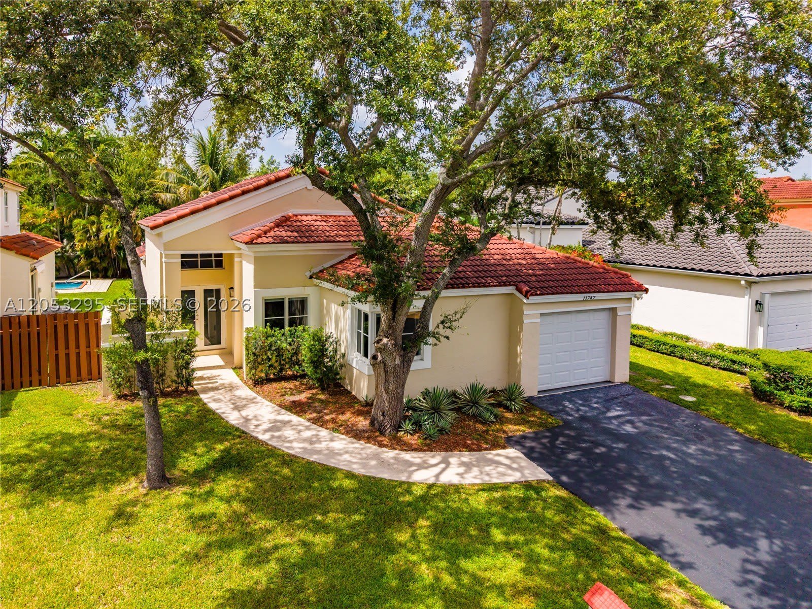 11747 SW 90th Ter – photo 1
