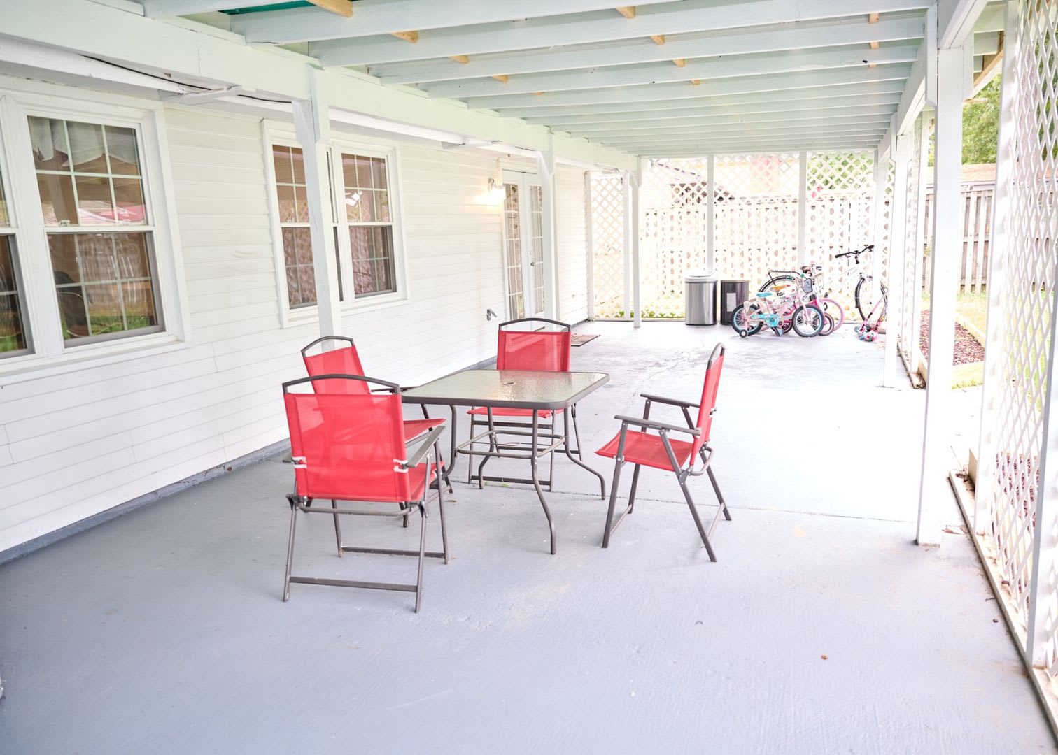 Spacious 4BR/2BA Furnished Home w/ Utilities, Mini Gym & Large Fenced Yard – Pinefield, Waldorf MD – photo 4