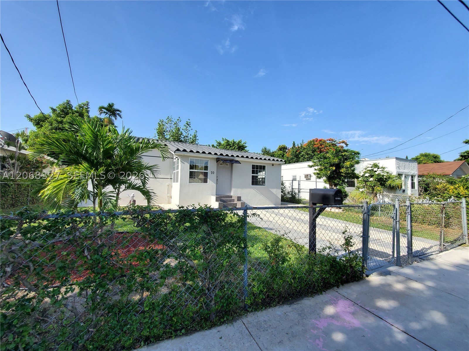 70 NW 33rd St – photo 1