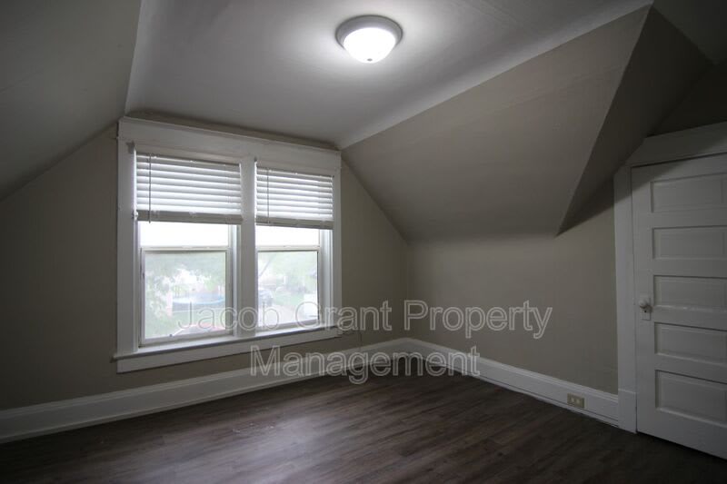 307 H Street-3 – photo 4