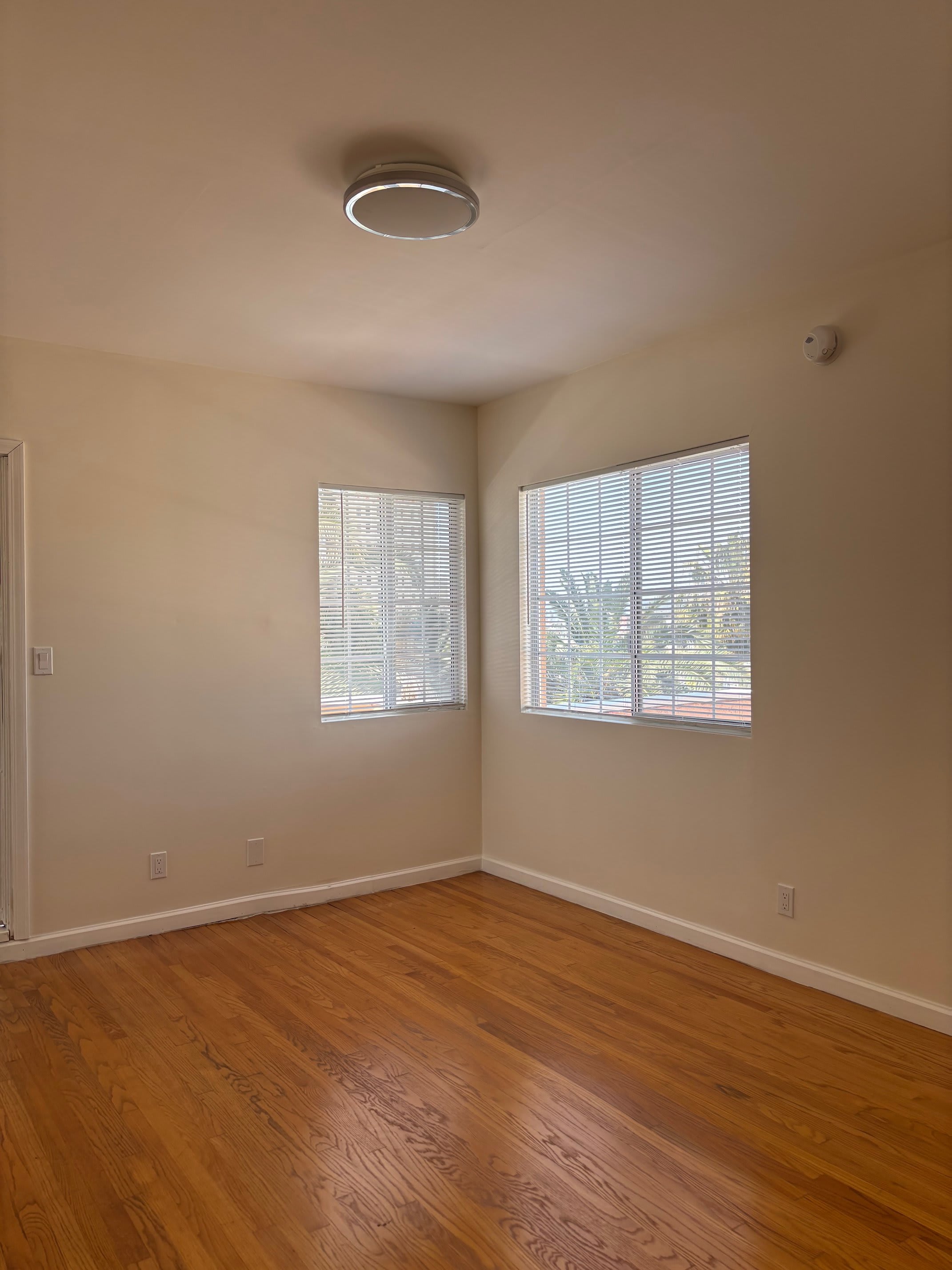 221 North Commonwealth Avenue – photo 2