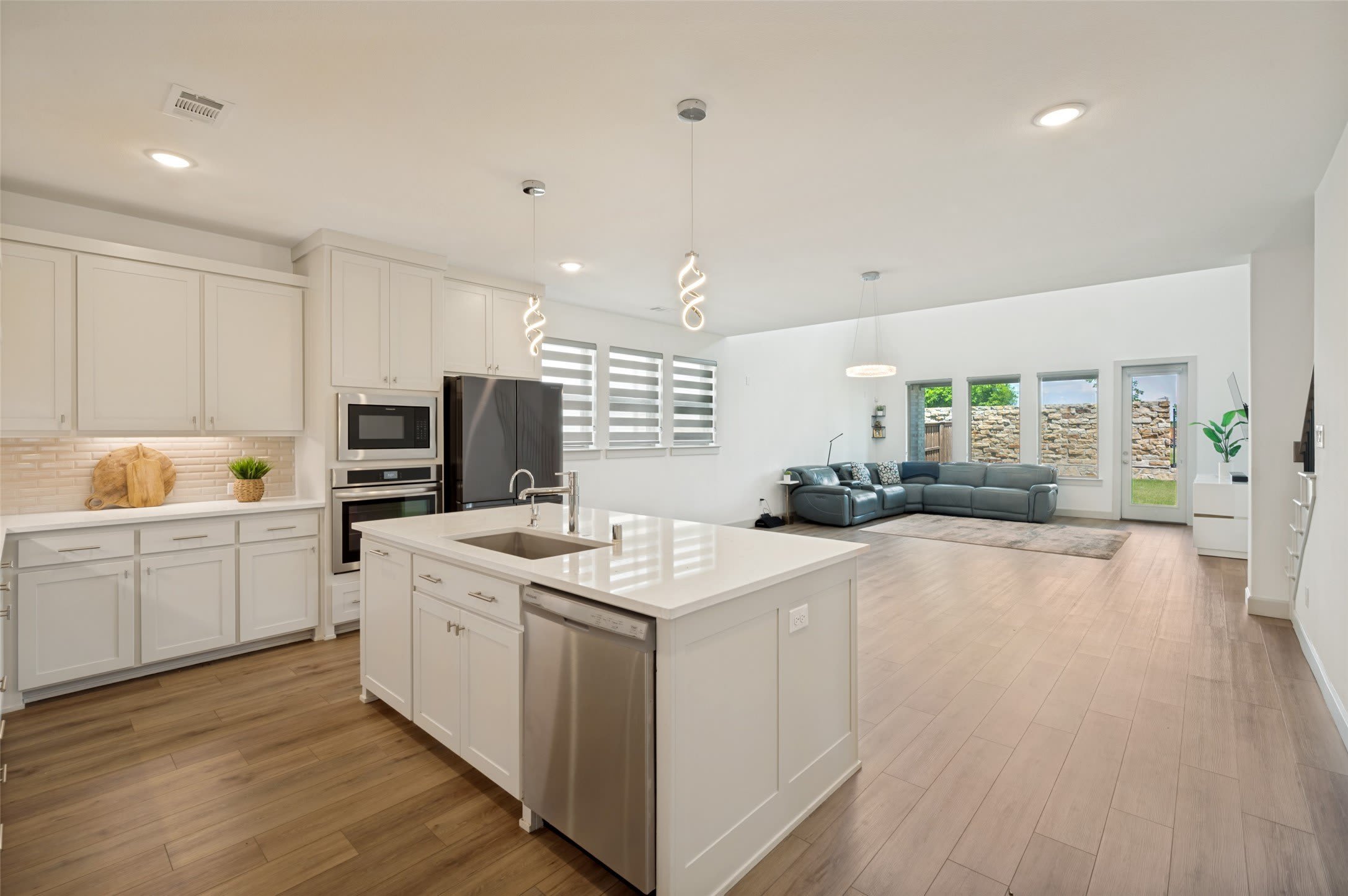 1240 Crescent Lane – photo 3