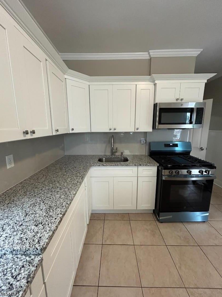 216 W Elizabeth Ave – photo 3