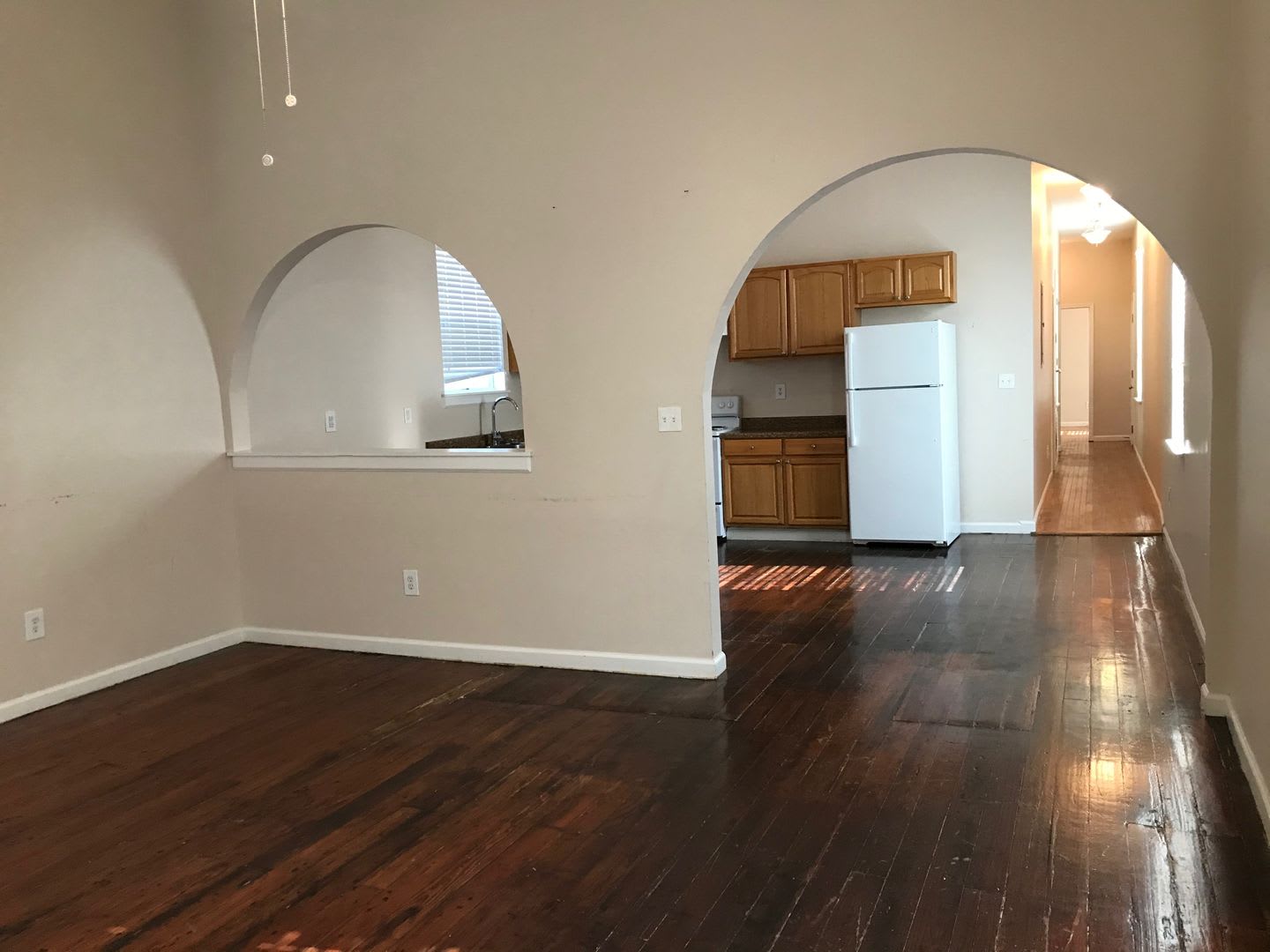 SPACIOUS 3 BR/2 BA Rental in Mid-City with BACKYARD and DRIVEWAY (Section 8 not accepted) – photo 4