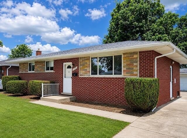 15435 Bainbridge Street – photo 1