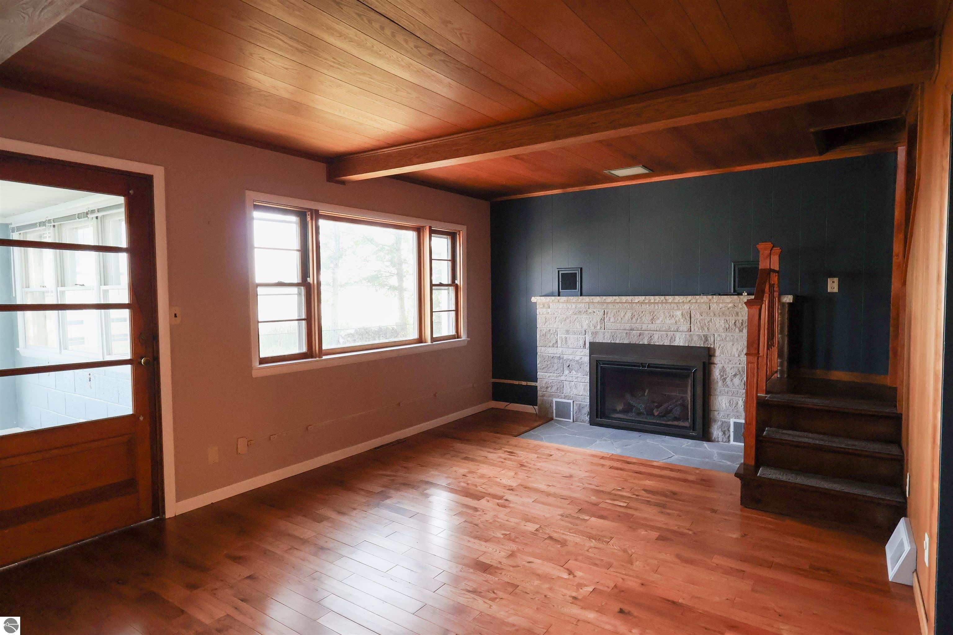 1043 Cranberry Pike – photo 5