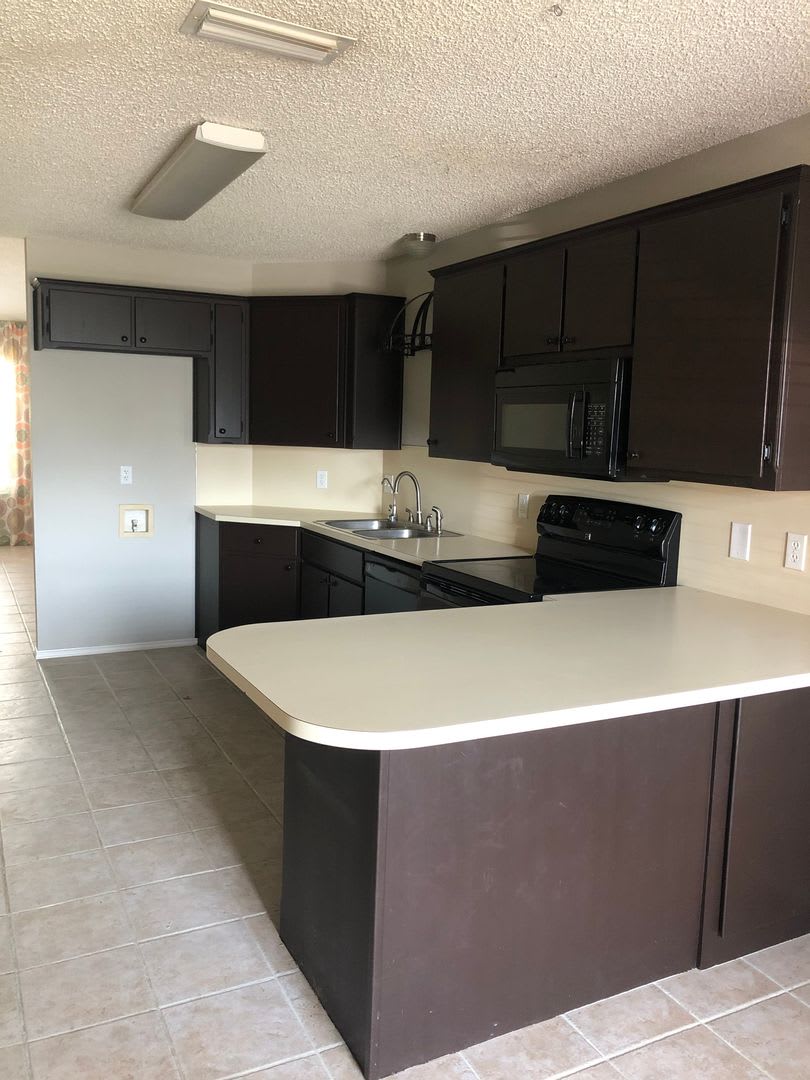 Adorable 3 Bedroom/ 2 Bath – photo 3