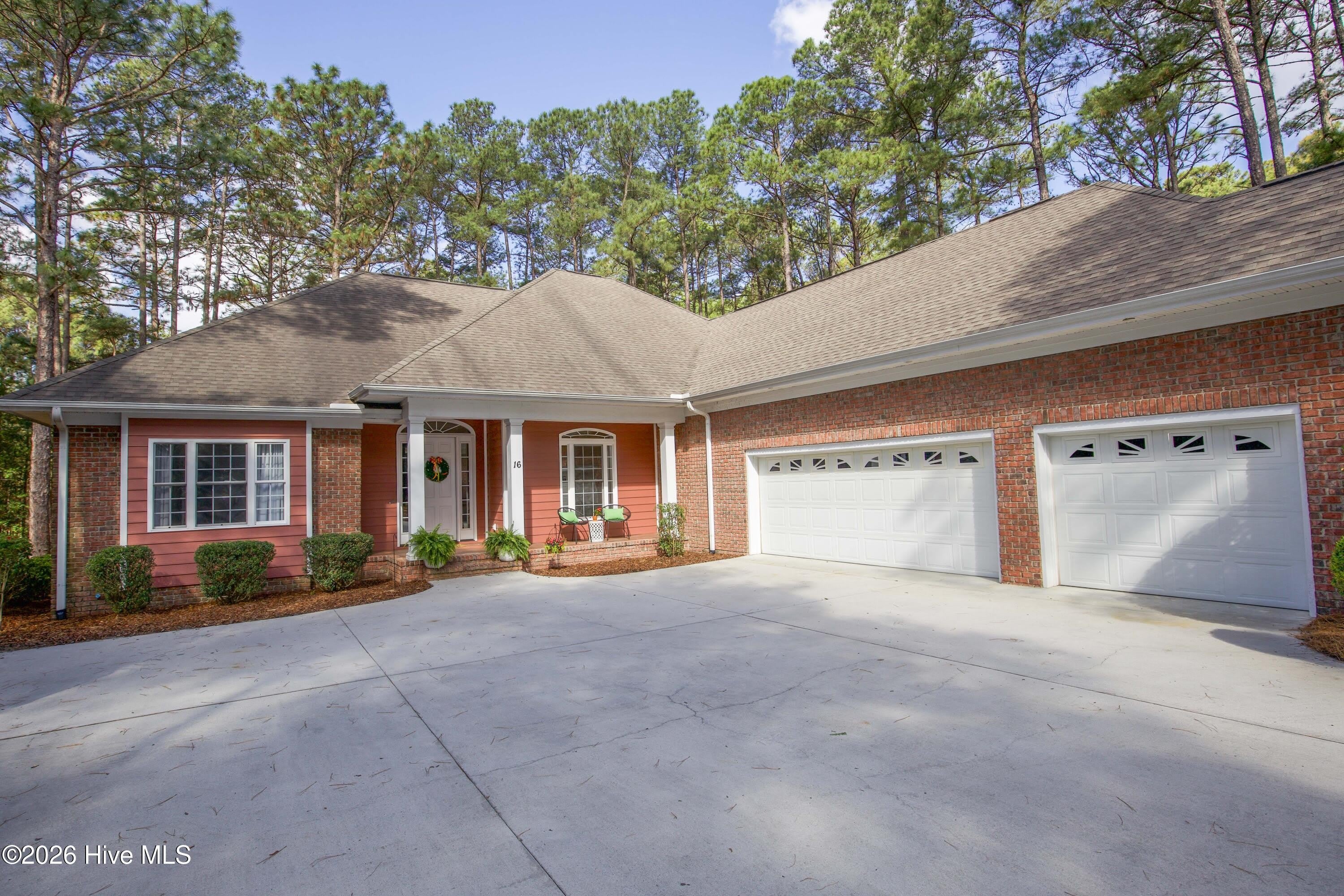 16 Montrose Court – photo 4