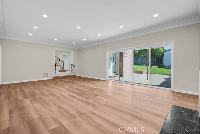 414 Hilgard Avenue – photo 4