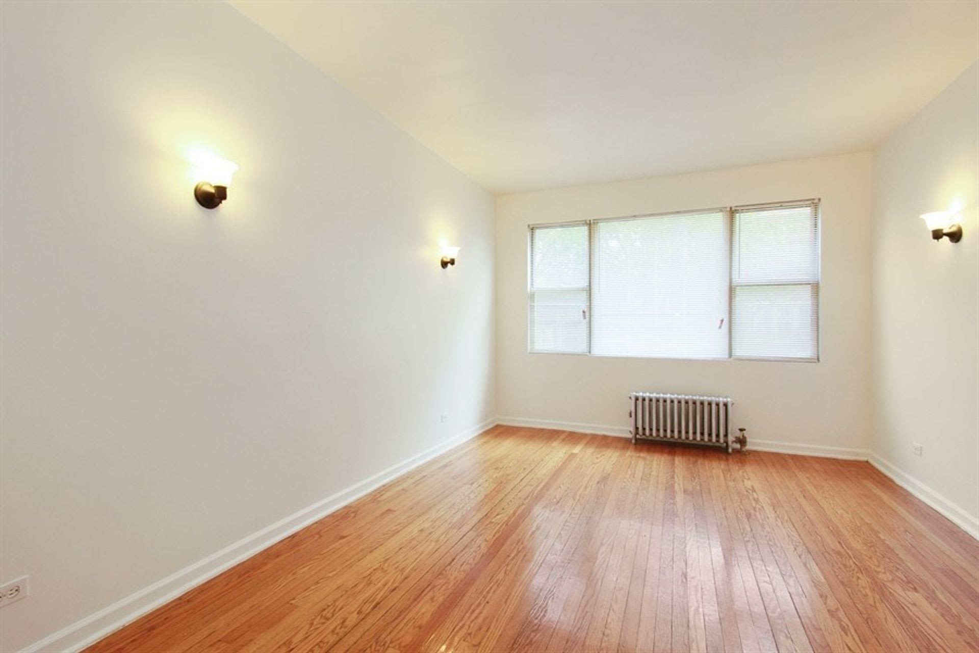 6912 North Ravenswood – photo 3