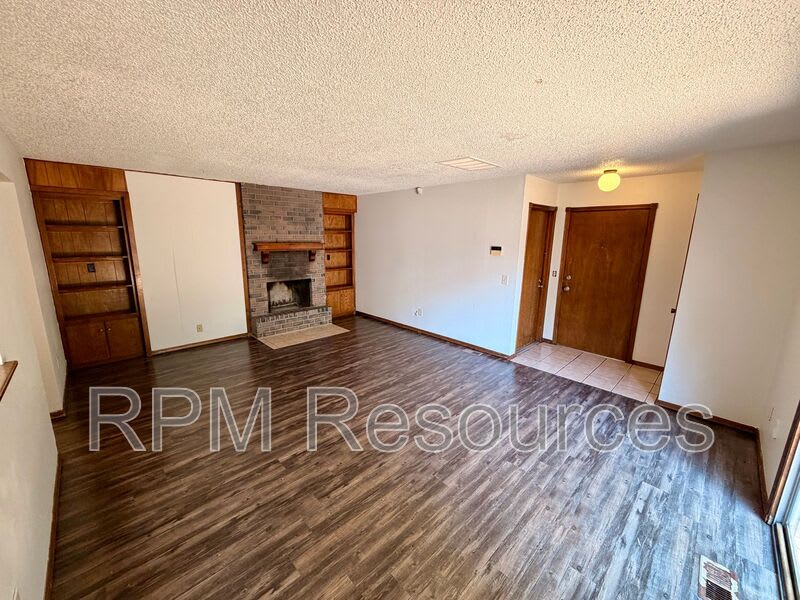 7000 Woodlake Dr – photo 4