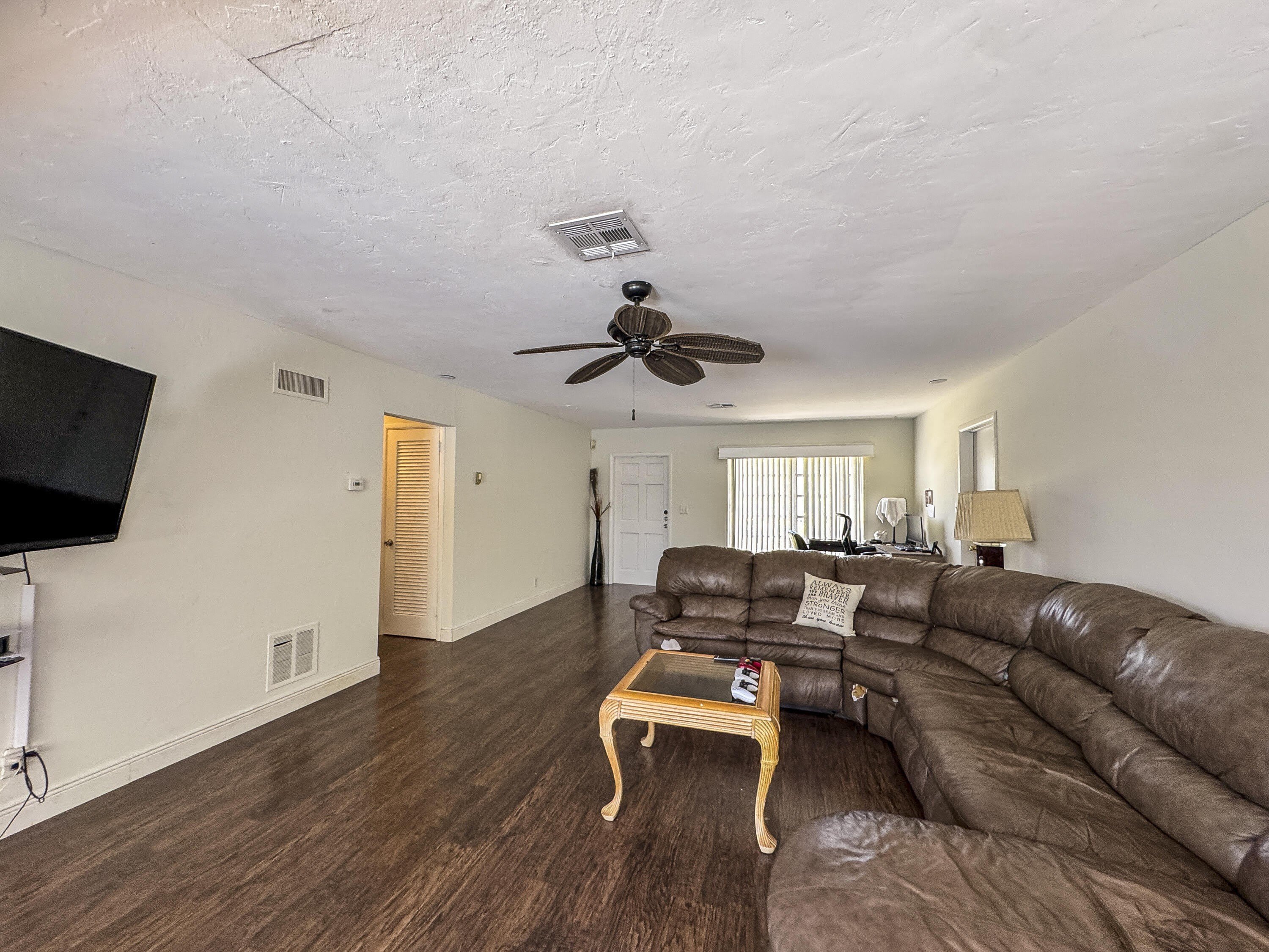 1326 Lake Erie Drive – photo 2