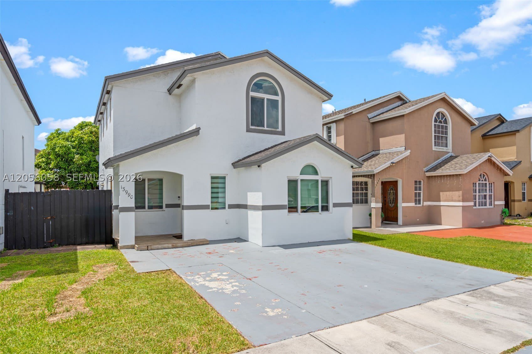 13990 SW 160th Ter – photo 2