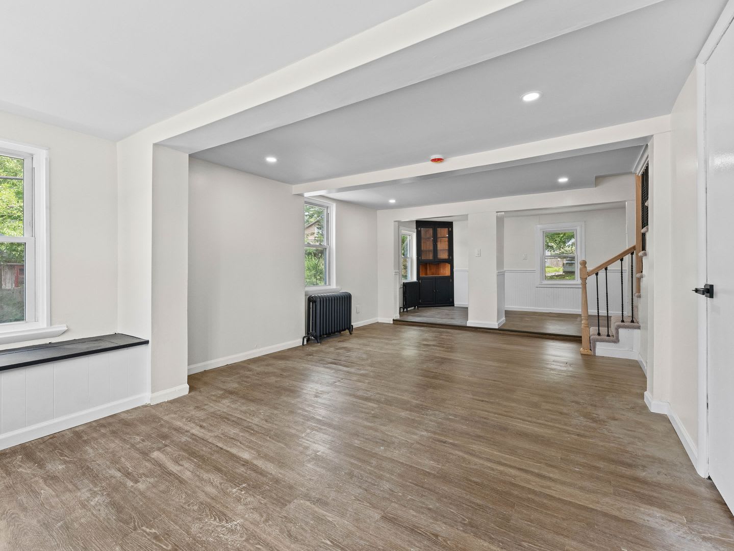 Beautifully Updated 3-Bedroom Home with Spacious Yard & Driveway in Pine Hill – photo 4