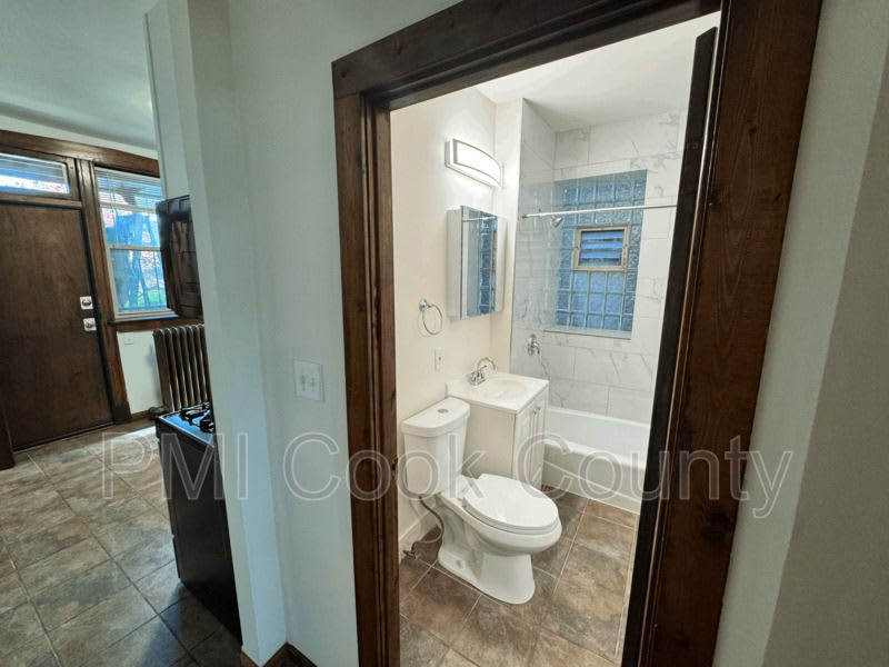 3020 West Walnut Street Chicago – photo 5