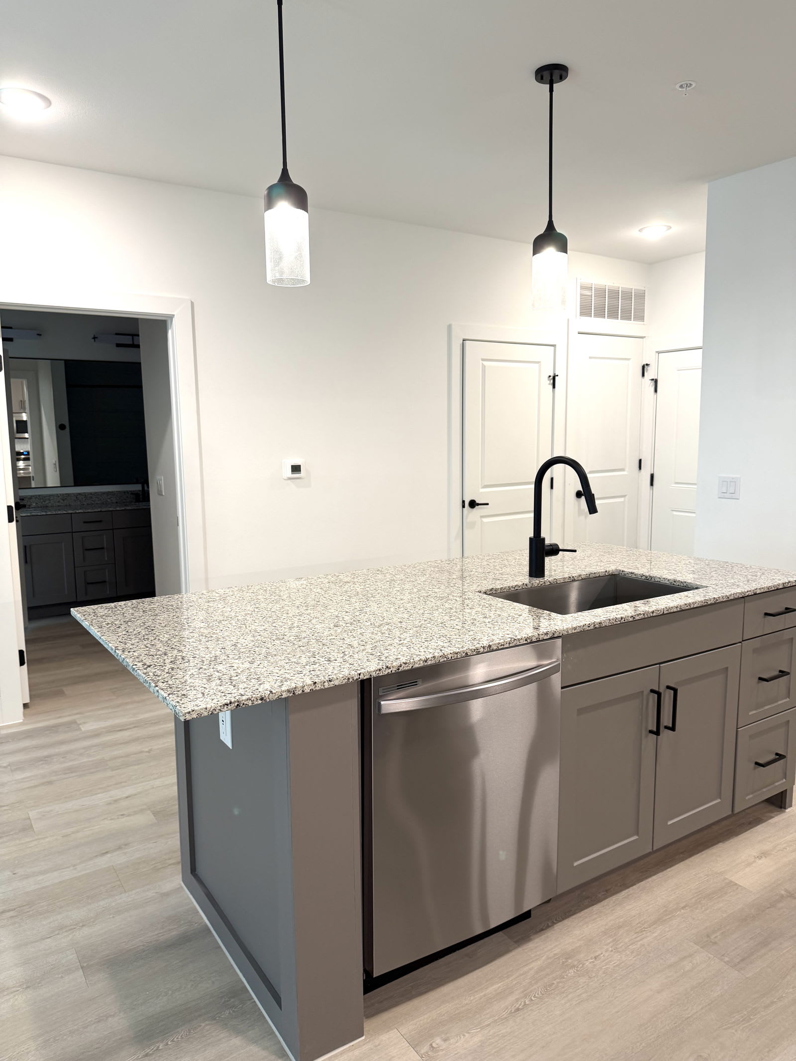 16601 Braker Lane – photo 3