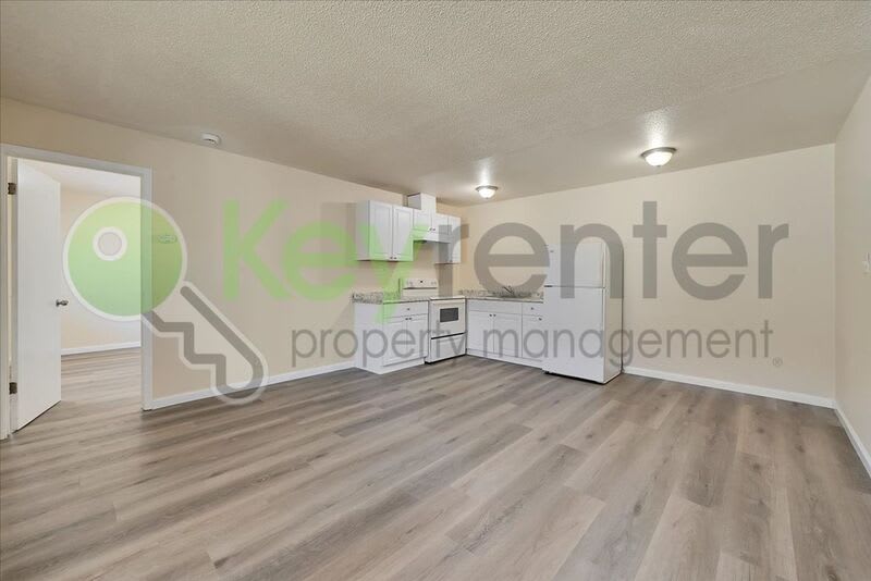 1071 Santiago Ave – photo 2