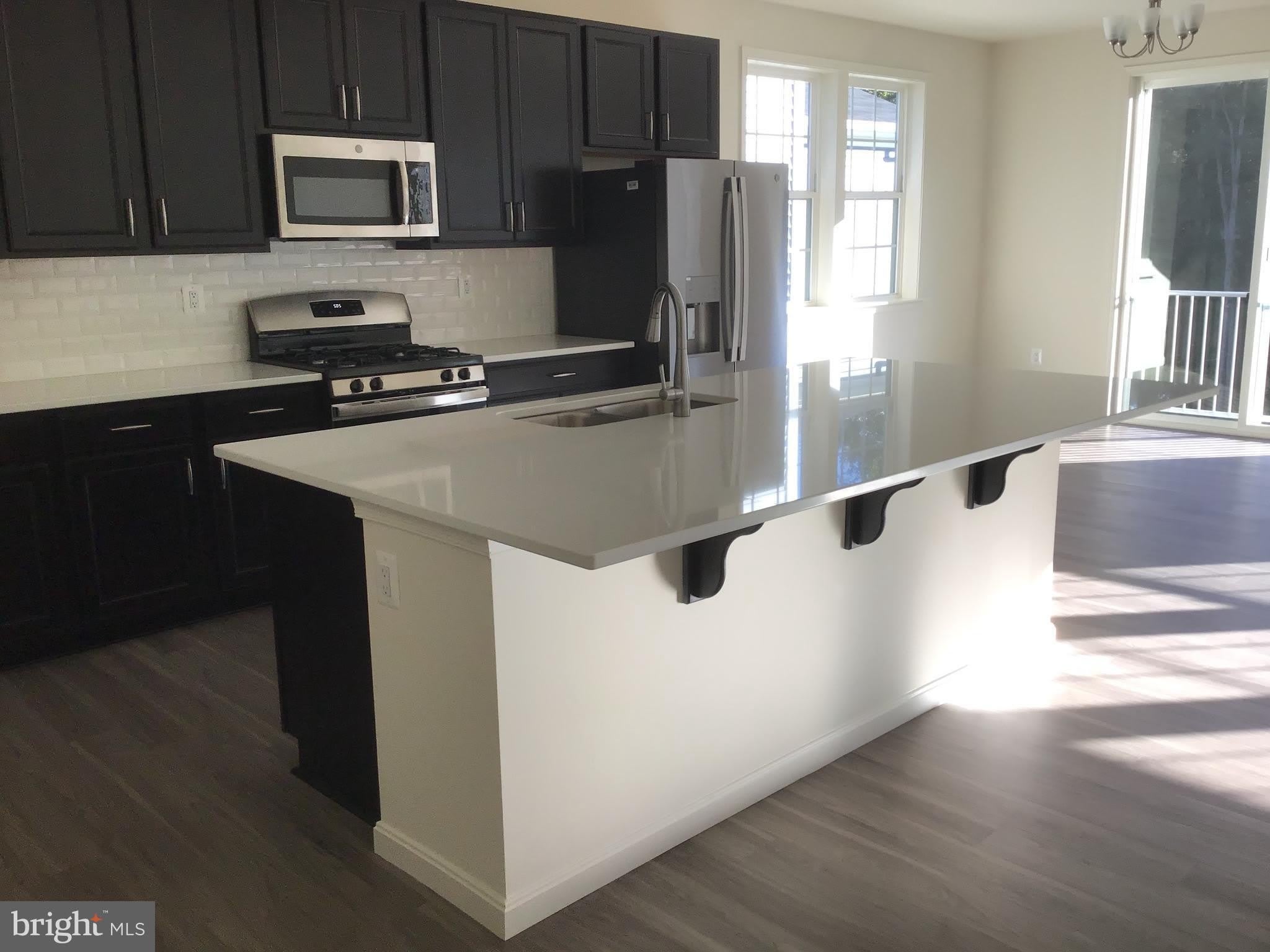 1035 ASPEN Road – photo 2