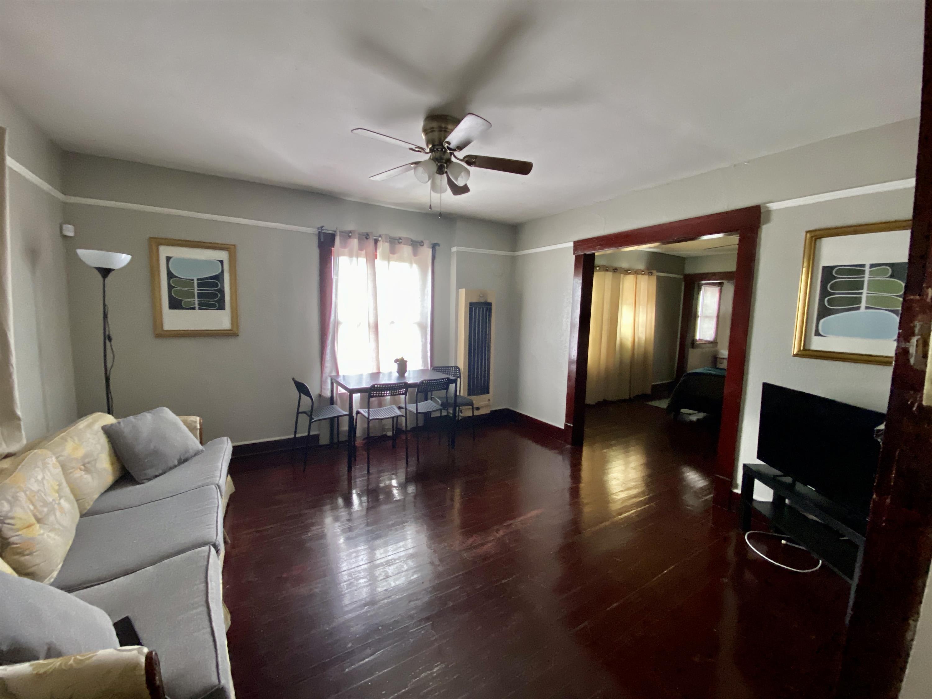 1126 East San Antonio Avenue 6 – photo 3