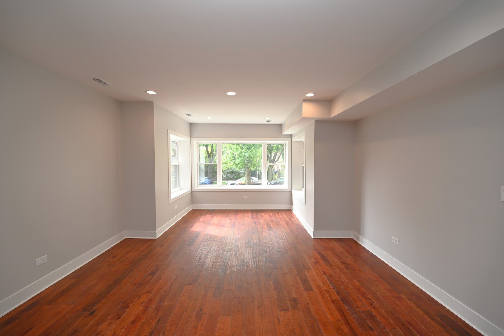 1630 W Thorndale Avenue – photo 4