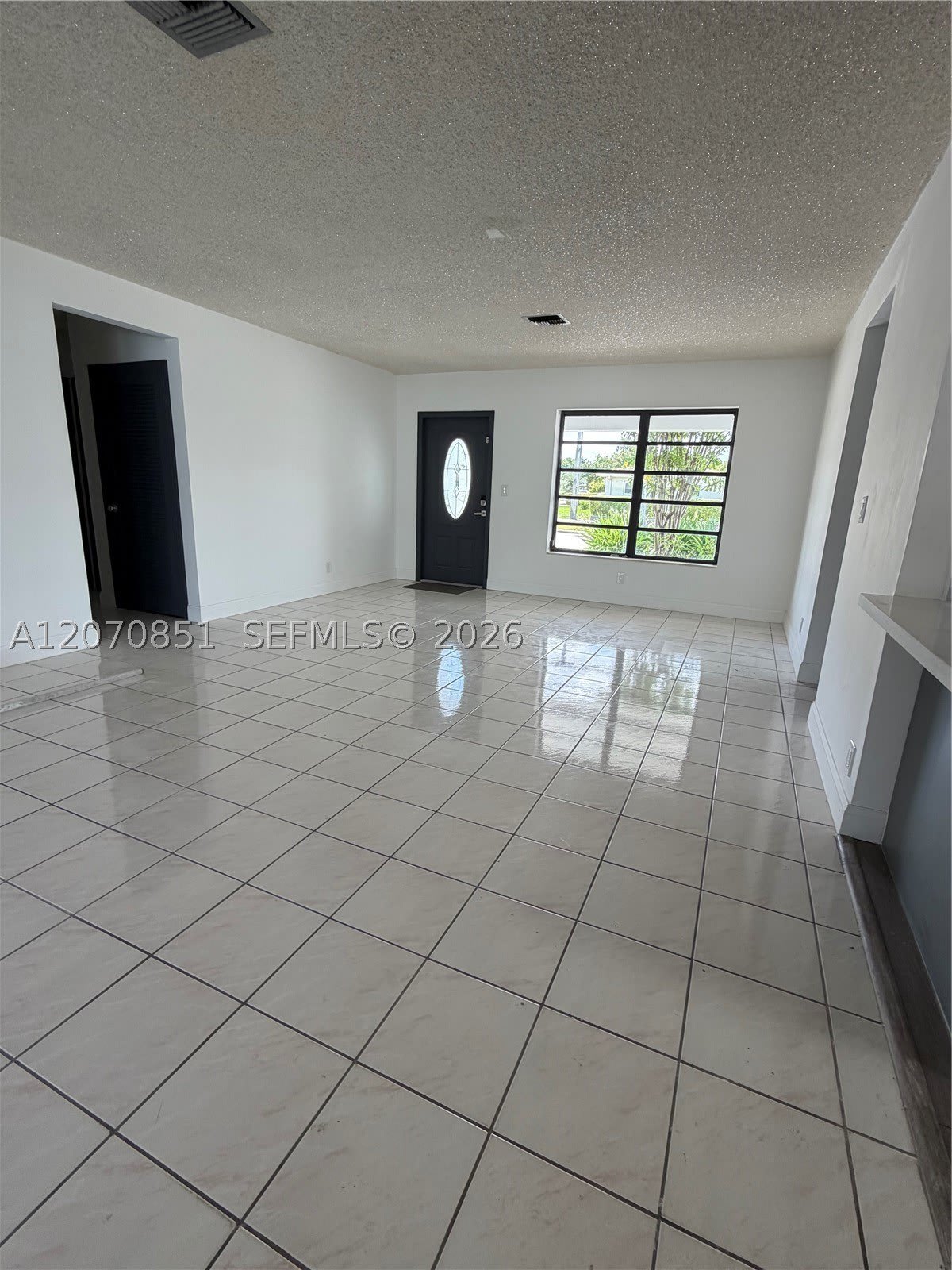 4175 SW 87th Ave – photo 2