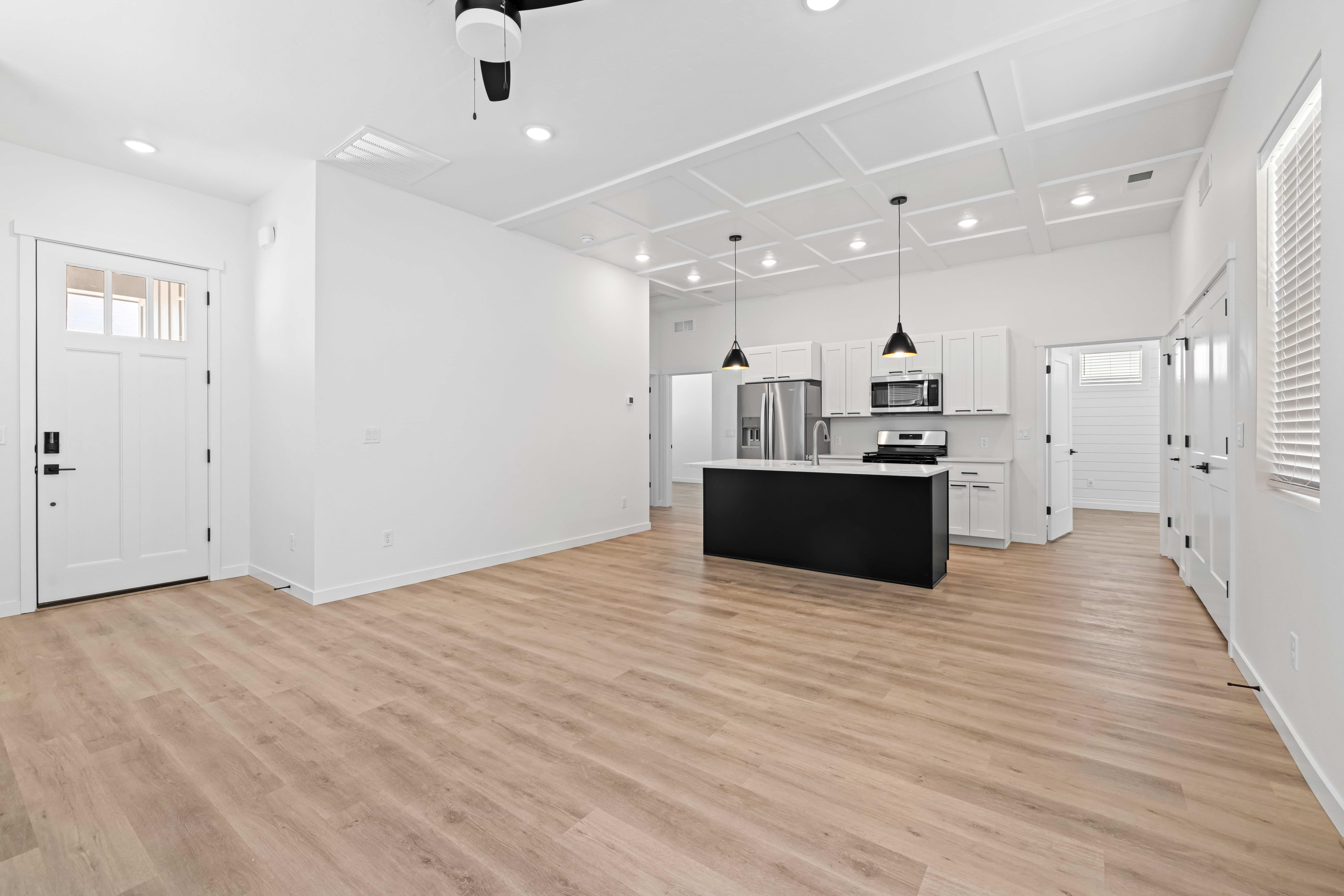4203 Saylor Ln – photo 3