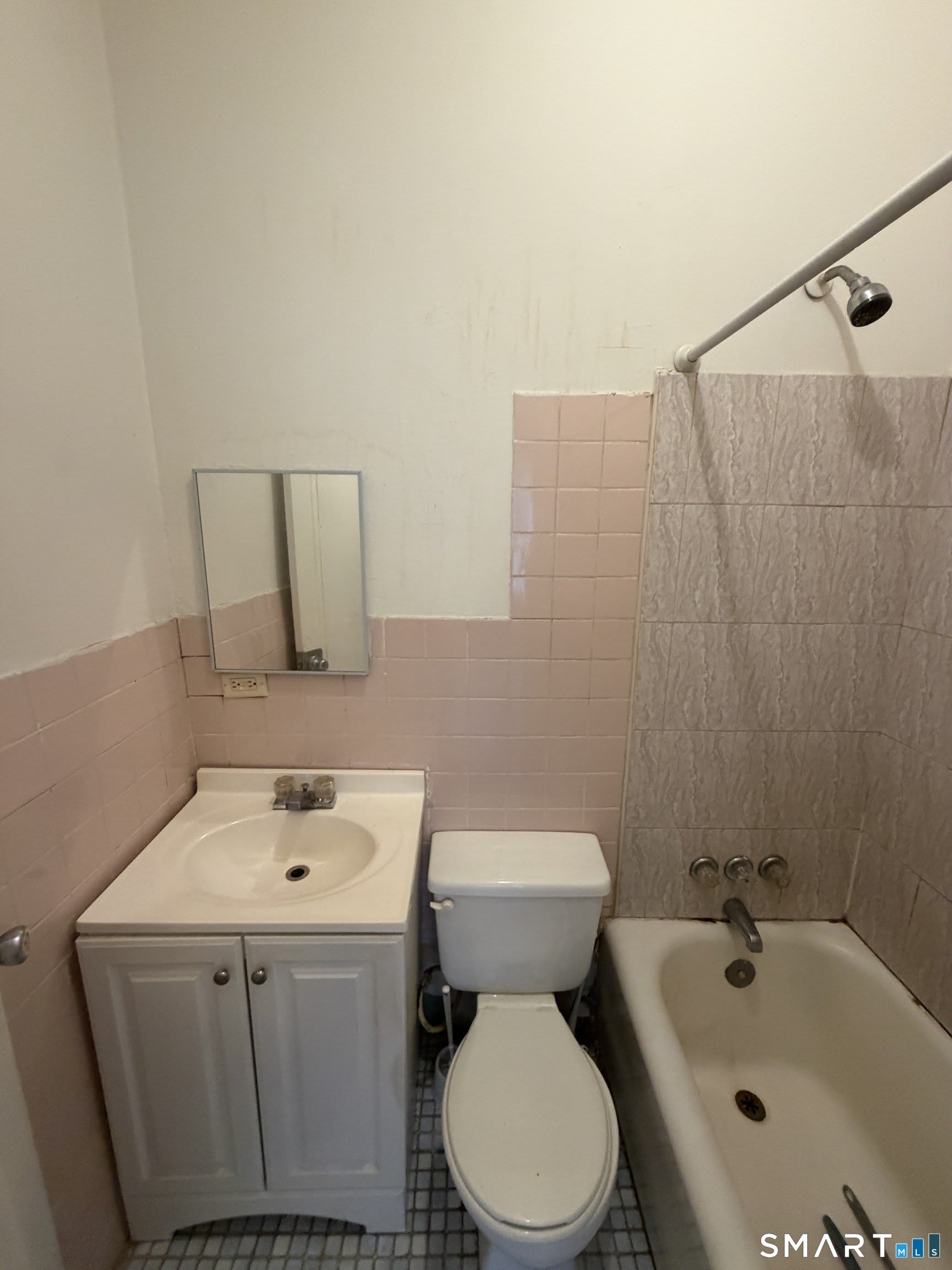 485 Howard Avenue – photo 5