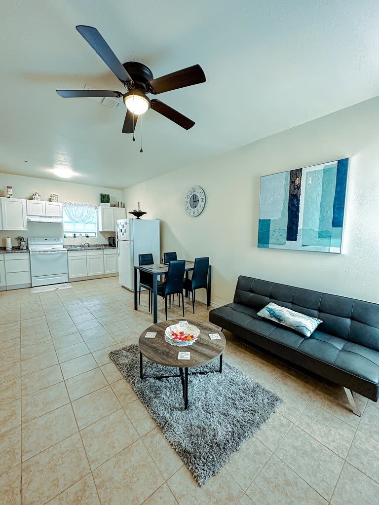 391 Riverside Dr – photo 3