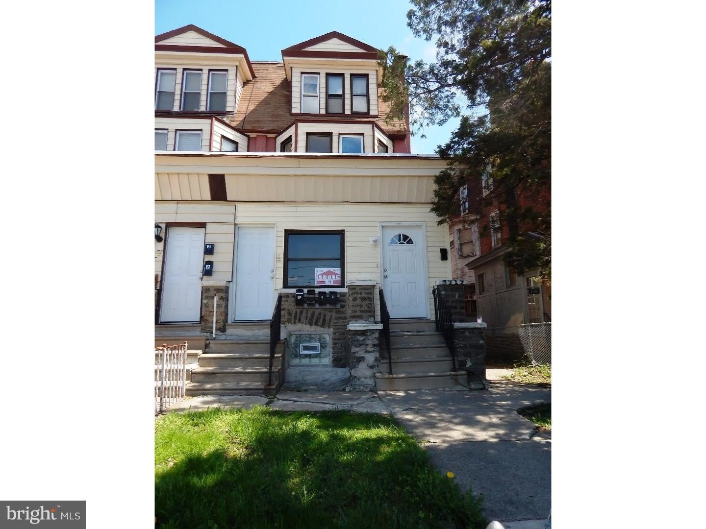 5717 N PARK Avenue – photo 1