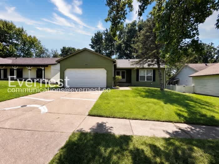 5402 Trailbend Drive – photo 1