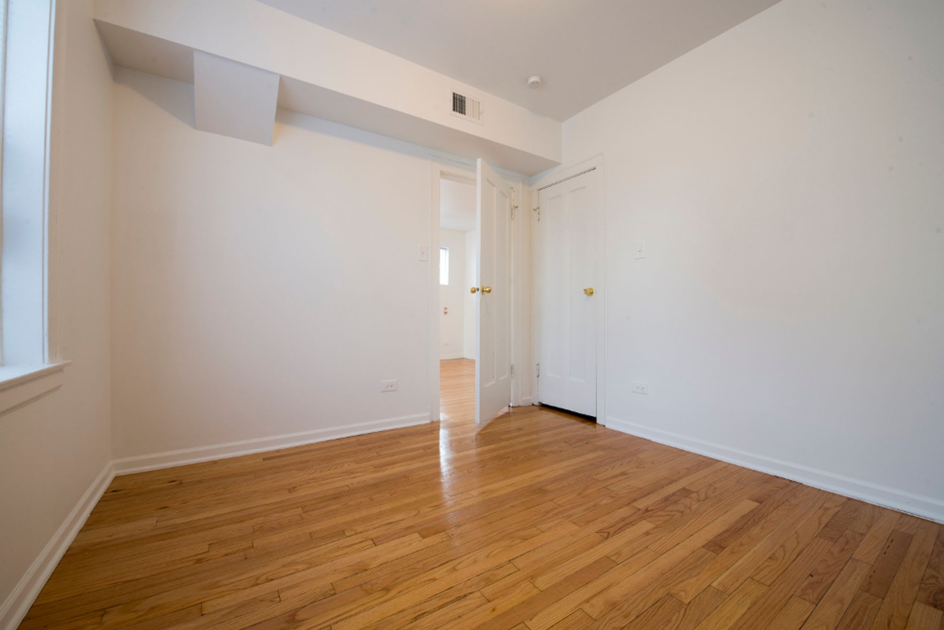 404 S 4th Ave – photo 3
