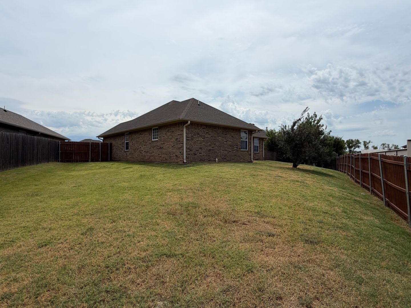 4428 Peachtree Dr. – photo 3